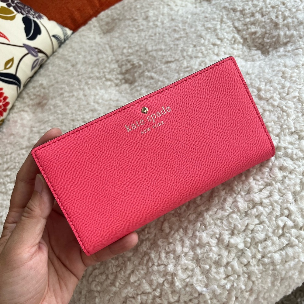 NWT — Kate Spade Stacy Large Slim bifold Wallet hot rose